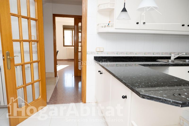 Foto b5dc55b9-ae3b-4419-bcfc-de632372c244. Casa amb aparcament a Coves de Vinromà (les)