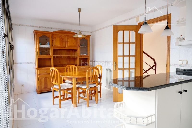 Foto f027cfc6-be5e-4e1b-95f2-673e1fe9a9c8. Casa amb aparcament a Coves de Vinromà (les)