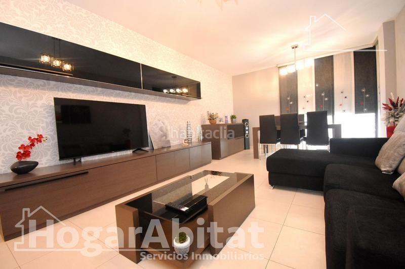 Foto f40bb269-cc7b-486e-96f4-e0ff16a56906. Piso espectacular! amplio, bonito y luminoso con garaje y trastero en Villarreal / Vila - real