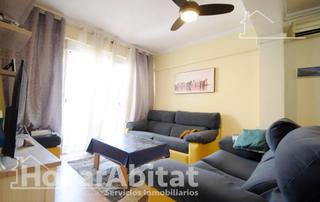 Flat in Plaza Elíptica - República Argentina. Oportunidad! alto y exterior con terraza y balcón cerca del cent