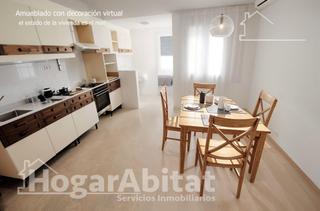 Pis a Nou Moles. Muy amplio y semireformado con terraza y garaje opcional en extr