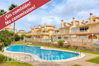Casa adossada a Playa Flamenca. Playa flamenca! precioso adosado en residencial con piscina y do