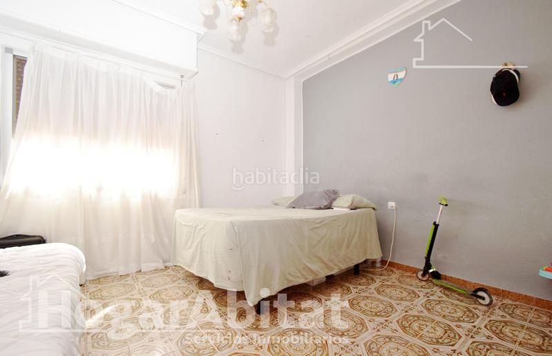 Foto 5203eb05-1f84-4665-9847-a15607ab9fa6. Pis amb calefacció a Zona Avenida al Vedat Torrent