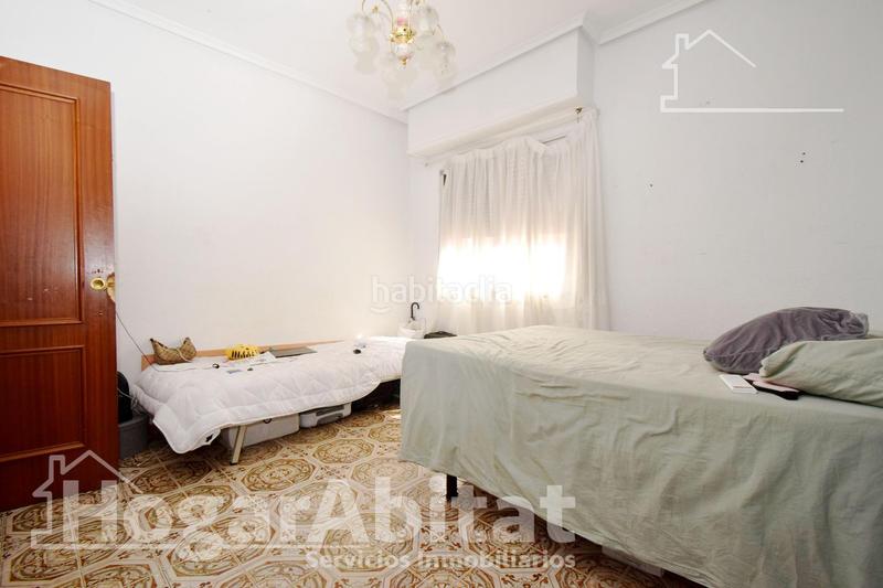 Foto e75e76dc-e993-4357-b051-aa6cf2f6ab81. Pis amb calefacció a Zona Avenida al Vedat Torrent