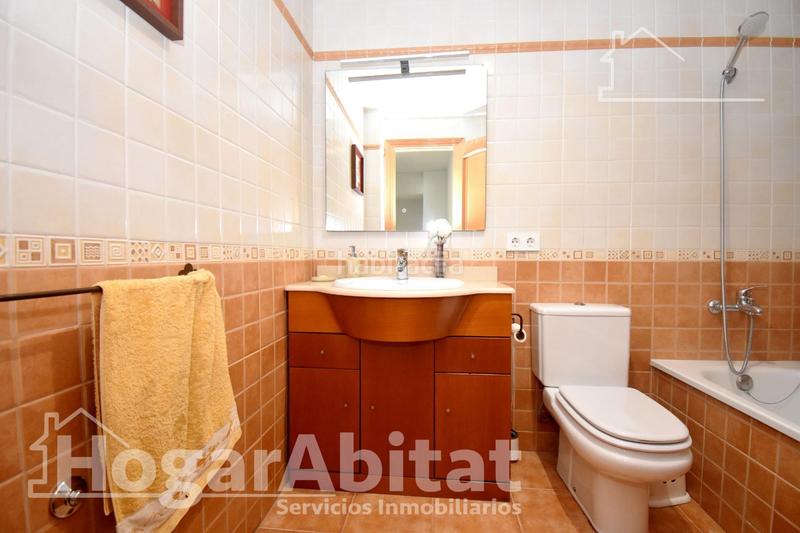 Foto 9ac60669-6eca-4d54-9e07-2dce7fe3c4a7. Casa adossada amb calefacció aparcament a Estación - Universidad Castellón de la Plana