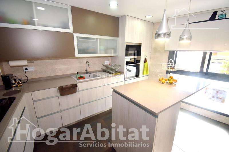 Foto e20d16b8-2b04-4cc0-a45a-02568eb1bd7e. Casa adossada amb calefacció aparcament a Estación - Universidad Castellón de la Plana