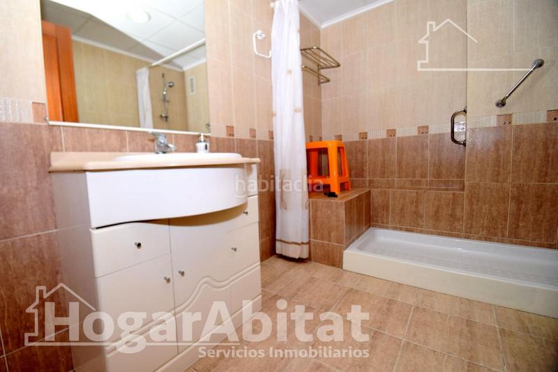 Foto aed04782-540f-4183-bdf9-3ab4122b4d84. Pis amb calefacció aparcament a Llombai Burriana