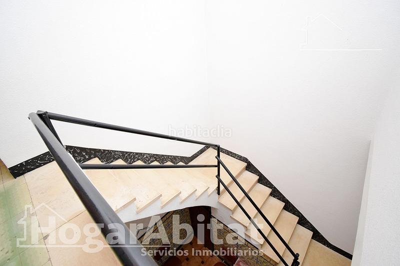 Foto 0c5d94fc-c668-4d63-9d6d-125f2cc40355. Casa amplia casa con terraza en el Centro en Centro Villarreal / Vila - real
