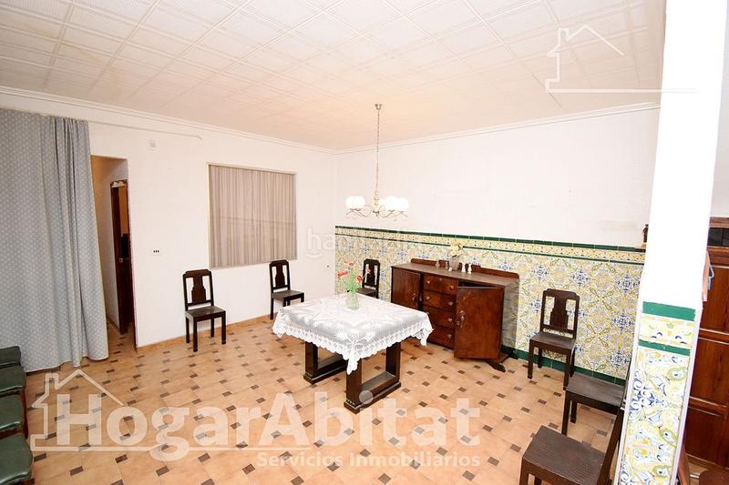 Foto 2f9a43ba-4d9a-45b2-a233-97aaaf403146. Casa amplia casa con terraza en el Centro en Centro Villarreal / Vila - real