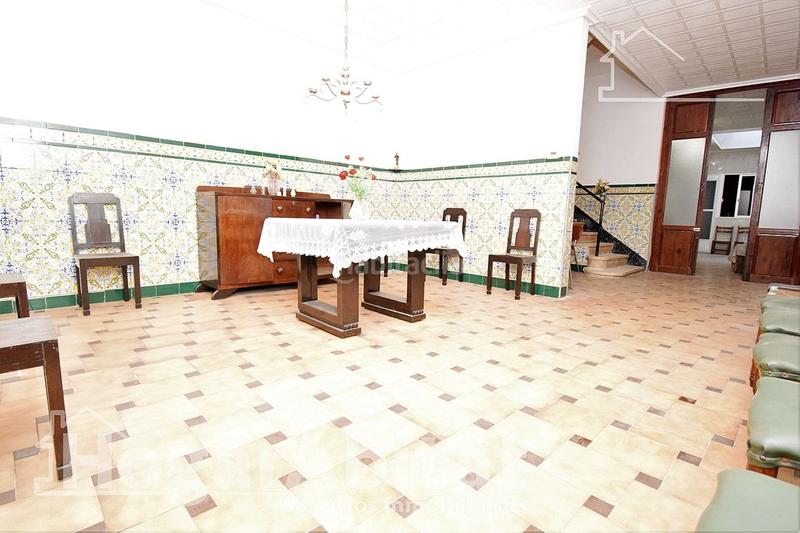 Foto 53ef3a89-1f19-4c82-bacd-2f4512942ff3. Casa amplia casa con terraza en el Centro en Centro Villarreal / Vila - real