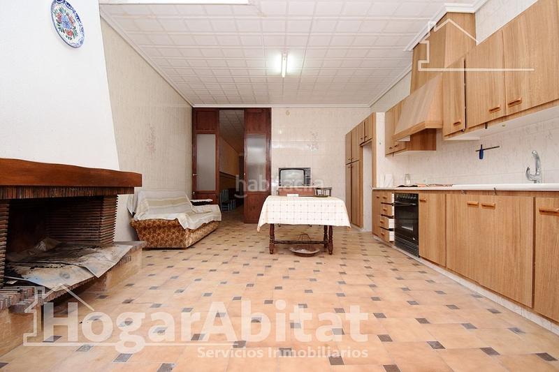 Foto 8b6ee204-de99-49e8-b70f-84e04b65680d. Casa amplia casa con terraza en el Centro en Centro Villarreal / Vila - real