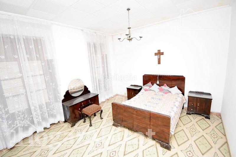 Foto b76cdb75-8fea-4ce7-8204-d1c190509a6b. Casa amplia casa con terraza en el Centro en Centro Villarreal / Vila - real