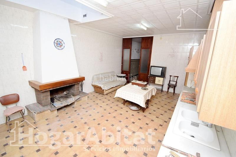 Foto f4a1242a-8835-4ffb-9056-0b2b9f5b465c. Casa amplia casa con terraza en el Centro en Centro Villarreal / Vila - real