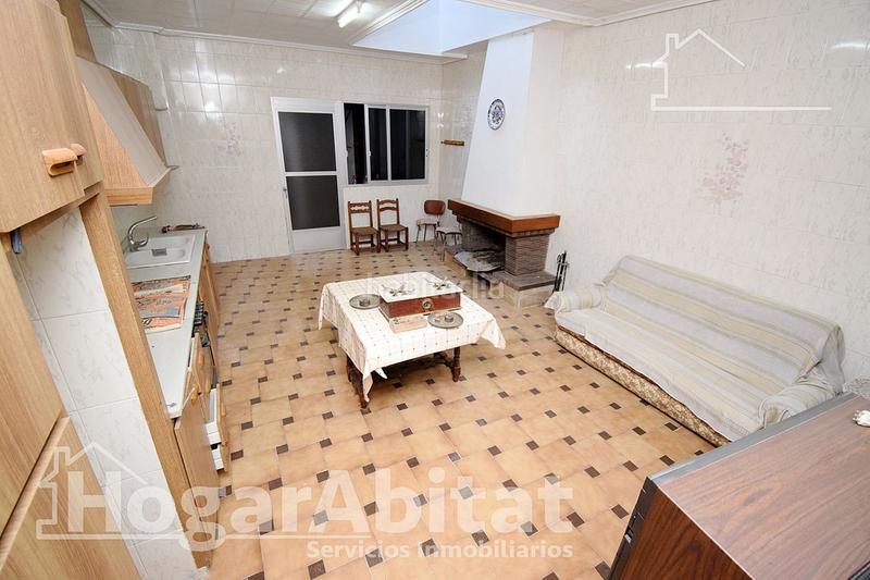 Foto f639e51d-7dc8-4b73-8018-d61ea5cb8c60. Casa amplia casa con terraza en el Centro en Centro Villarreal / Vila - real