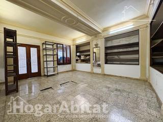 Maison à Pego. Espaciosa casa con local comercial y garaje en el centro