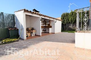 Xalet a El Grao. Espectacular villa con piscina, garaje y amplio terreno