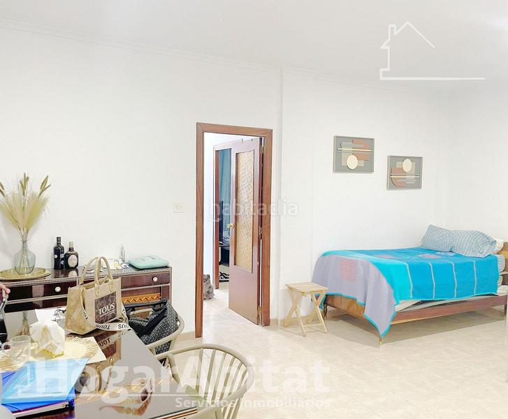 Foto 88c20bdc-42a9-42b6-a0b8-bf43781697e5. House with heating in Avenida de Abril-9 de Octubre Sagunt