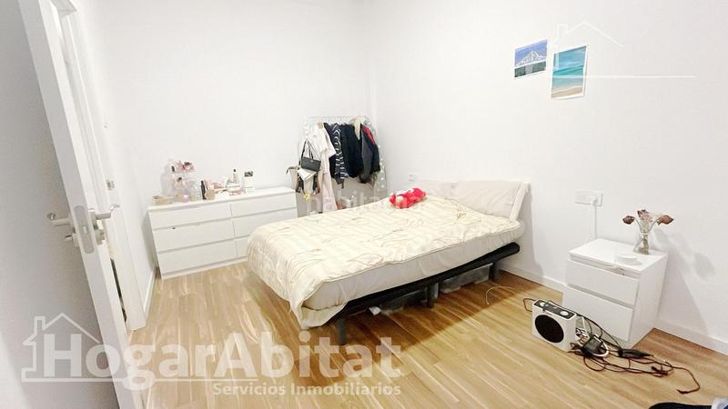 Foto b1d968ed-0f27-4edb-9cb5-20a82f17027d. House with heating in Avenida de Abril-9 de Octubre Sagunt