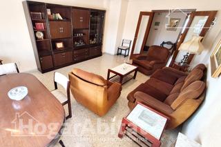 Appartement  Calle prim. Muy amplio con balcón en pleno centro