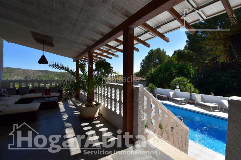 Foto 6083145a-dcca-4901-b4ee-fc7e52433927. Chalet  totalmente reformado! amplio con 4 viviendas independientes y piscina privada en Gandia