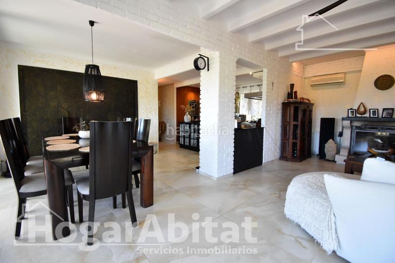 Foto 757def6b-f14e-4bff-99ec-c7a156bf7245. Chalet  totalmente reformado! amplio con 4 viviendas independientes y piscina privada en Gandia