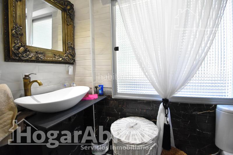 Foto 76111886-bf17-4e7d-ad66-4e9cf599900a. Chalet  totalmente reformado! amplio con 4 viviendas independientes y piscina privada en Gandia