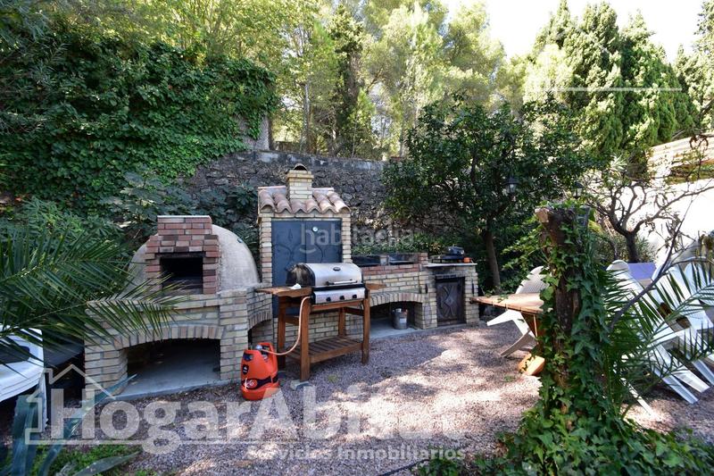 Foto a1f8f7a2-8c39-4da6-92dd-a5eea03f03d9. Chalet  totalmente reformado! amplio con 4 viviendas independientes y piscina privada en Gandia