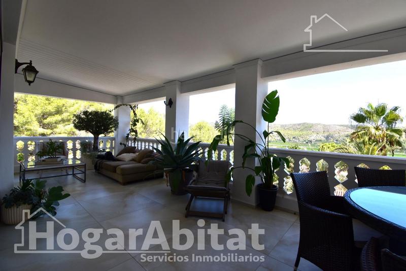 Foto b2a3c14a-bc85-4af5-b8e6-c03014f86361. Chalet  totalmente reformado! amplio con 4 viviendas independientes y piscina privada en Gandia