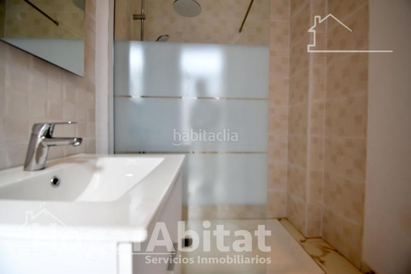 Foto bc5b8ec4-d985-4365-ab1c-b7d9fdeb1b74. Pis a Oliva pueblo Oliva