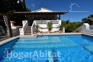 Chalet  Paseo marxuquera baja. Chalet totalmente reformado con licencia turística! amplio con 4