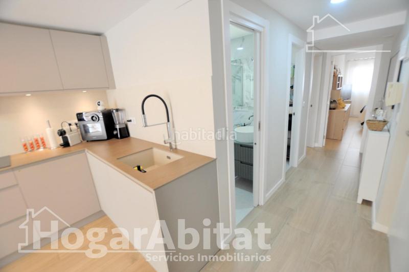 Foto 5cbd33dc-beeb-4b60-bb4b-623f8a21bb4e. Piso semireformado y espacioso con balcón y ascensor en Villarreal / Vila - real