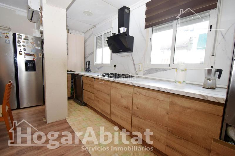 Foto aefadcbe-3b81-42a3-a61c-660bfec4fa40. Pis amb calefacció a El Grau Valencia