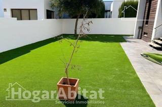 Maison  Calle veintiuno. Magnífica casa! amplia y muy luminosa en residencial de lujo con