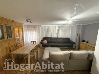 Etagenwohnung  Calle lluís vives. Excelente zona! bonito, muy amplio y exterior con gran terraza