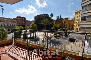 Piso  Plaza maría agustina. Castellon, en pleno centro! muy amplio, esquinero y luminoso con