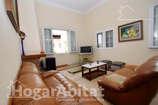 Casa  Corbera. Benicull centro! magnífico chalet con piscina privada y terraza