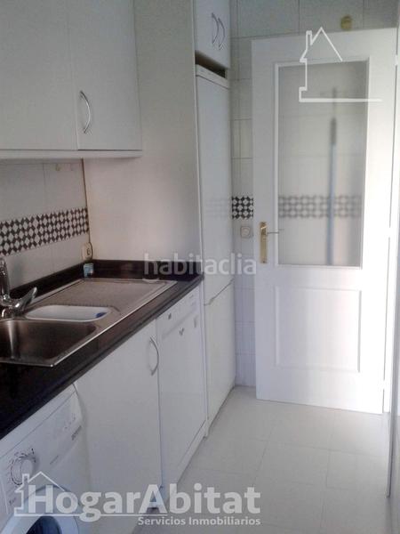 Foto 5f519808-f2a3-4944-bf93-d102ee154ab1. Flat with parking in La Buhaira Sevilla