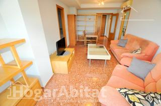 Pis  Calle rafael lapesa melgar. Todo exterior con garaje y piscina