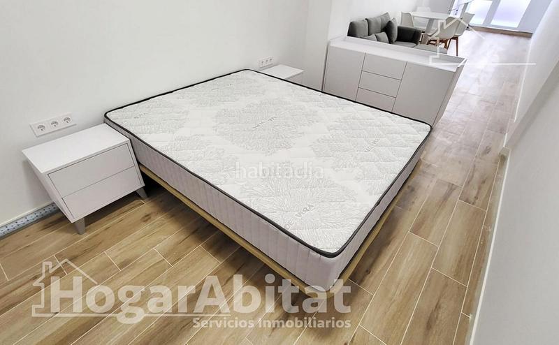 Foto e4b43127-cbdf-41e4-9add-db6cf204d038. Pis a Torrefiel Valencia