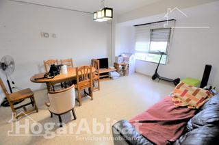 Appartement  Avenida náquera. Alto, amplio y luminoso con balcón, cerca del centro