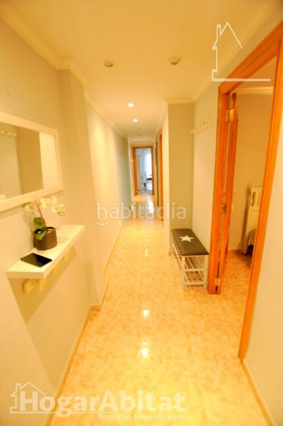 Foto 04b669c4-7fd0-49e1-a490-41c0575fcb57. Etagenwohnung in Torrefiel Valencia