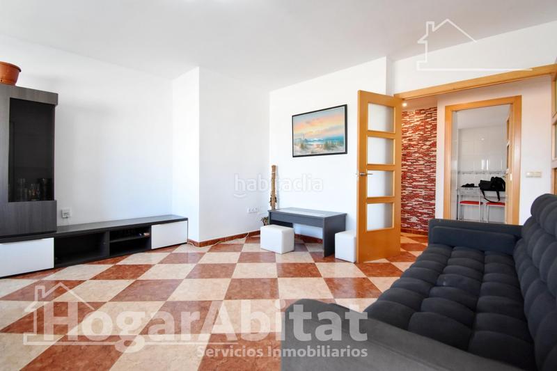 Foto c948b158-3c0a-4a35-979b-08c0f83c21fa. Pis amb aparcament a Oliva pueblo Oliva