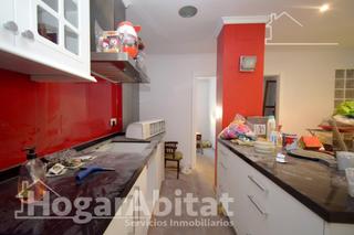 Appartamento  Calle escuelas pias x. Bajo acogedor y semireformado, cerca del centro