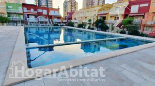 Pis  Calle senyera. Al lado de la playa! reformado casi a estrenar con piscina y ter