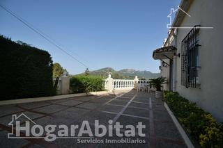 Chalet  Calle carrasca. Magnífico chalet! amplio y luminoso con gran terraza de vistas p