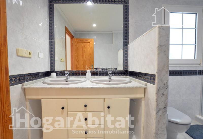 Foto 2b338c38-ea54-4330-b83e-ff32c619c198. Pis a Oliva pueblo Oliva