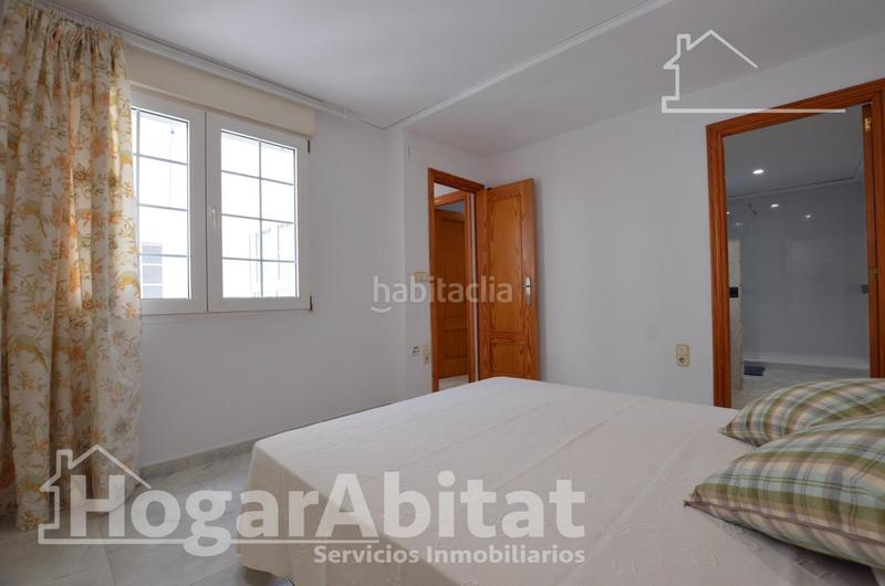 Foto 2bfcd5d8-73c6-4e72-b6c1-087826e7213f. Pis a Oliva pueblo Oliva