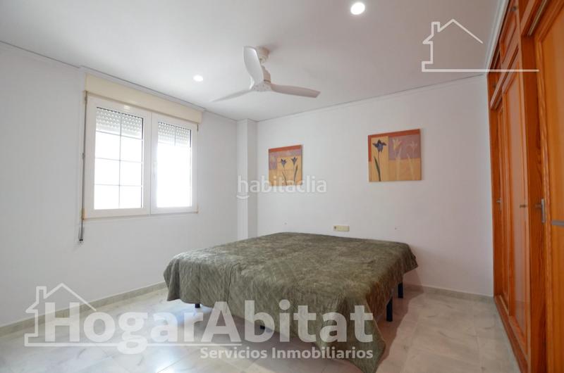 Foto 4b91298d-0503-43d3-982d-369fd4a8be49. Pis a Oliva pueblo Oliva