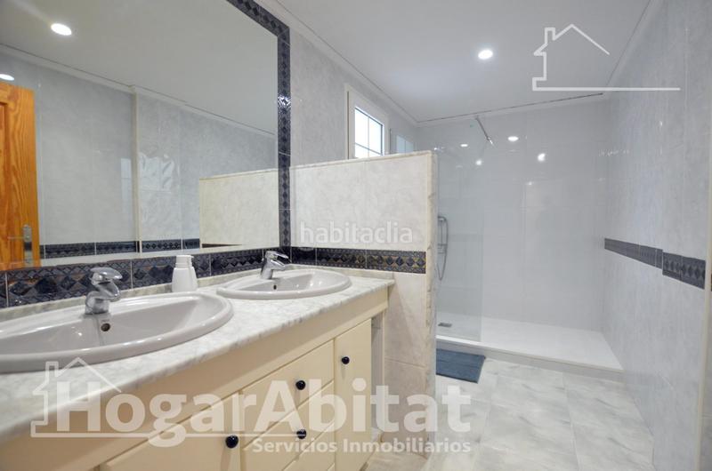 Foto 620a10e4-e423-4c05-8827-267d8d5cada0. Pis a Oliva pueblo Oliva