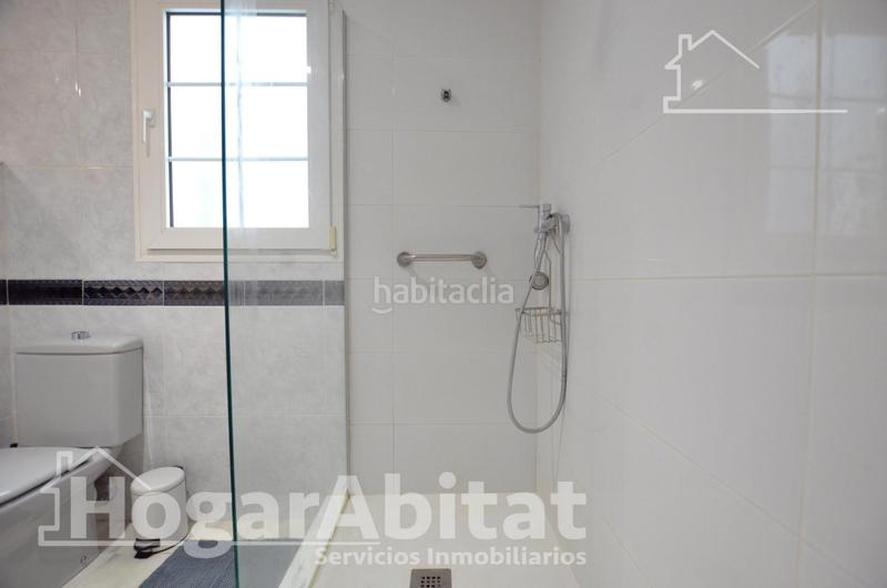 Foto 81870aba-d4bc-458d-a1e6-82ebbced377b. Pis a Oliva pueblo Oliva